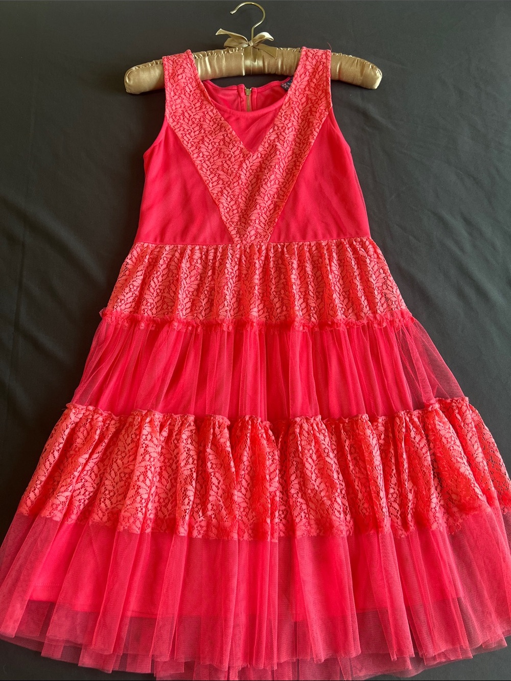 NWOT Truly Me by Sara Sara Girls Tiered Lace & Tulle Dress in Bright Pink